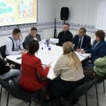 В рамках реализации партийного проекта «Единой России» «Школа ЖКХ» состоялось заседание организационного комитета по подготовке и проведению в 2025 году Всероссийской акции «Международный день соседей»