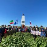 Раздача Георгиевских лент, памятные акции, поздравления семей ветеранов и тружеников тыла: «Единая Россия» масштабно отметила День Победы в Чеченской Республике