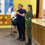В столичной 55-й школе открыли памятные стенды в честь героев-выпускников