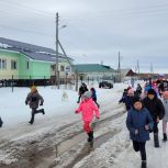 В селе Омолон на Чукотке «Единая Россия» организовала легкоатлетический забег в честь Великой Победы