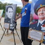 В День Победы в ЛНР прошла выставка портретов «Единая Россия – единая Победа»
