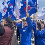 «Молодая Гвардия Единой России» провела мероприятия в честь Праздника Весны и Труда по всей стране