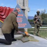 «Единая Россия» и «Газпром» зажгли Вечный огонь на Аллее Славы в прифронтовом округе Херсонской области