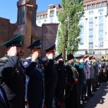 На страже рубежей страны: нижегородцы возложили цветы в честь Дня пограничника