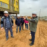Депутат Мособлдумы провел мониторинг строительства нового детского сада в Домодедове