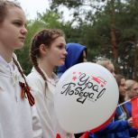 «Единая Россия» поздравила с юбилеем Великой Победы проживающих в Омске переселенцев из ЛДНР