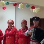«Единая Россия» поздравила с профессиональным праздником соцработников Коминтерновского района