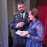 Пограничников Псковской области поздравили представители «Единой России»