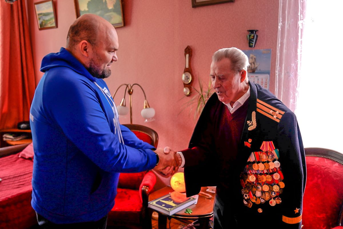 «Единая Россия» поздравила ветеранов Великой Отечественной войны с наступающим Днём Победы
