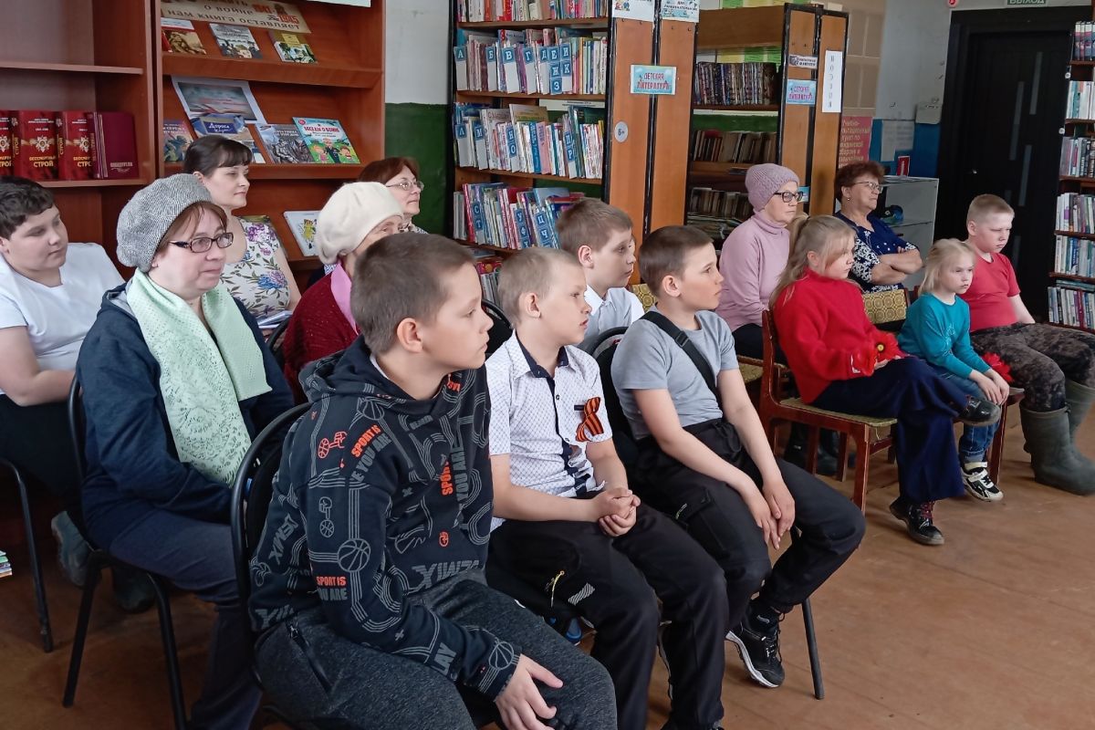 В Горковской сельской библиотеке состоялась презентация книги "Навечно в наших сердцах"