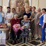Семейная пара из Саратова отметила 70-летие совместной жизни