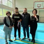 «Единая Россия» организовала в Новосибирске «Открытый урок с чемпионом»
