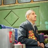 С праздничным концертом в гости к ветерану