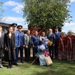 Единороссы поздравляют ветеранов Смоленщины с 80-летием Великой Победы