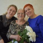 Единороссы Пителинского округа поздравили с 90-летием долгожительницу