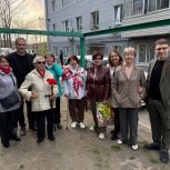 Концерт под окнами: во Владивостоке поздравили ветерана с Днём Победы
