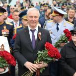 В День Победы в Херсонской области проходит возложение цветов к мемориалам в память о павших защитниках Родины