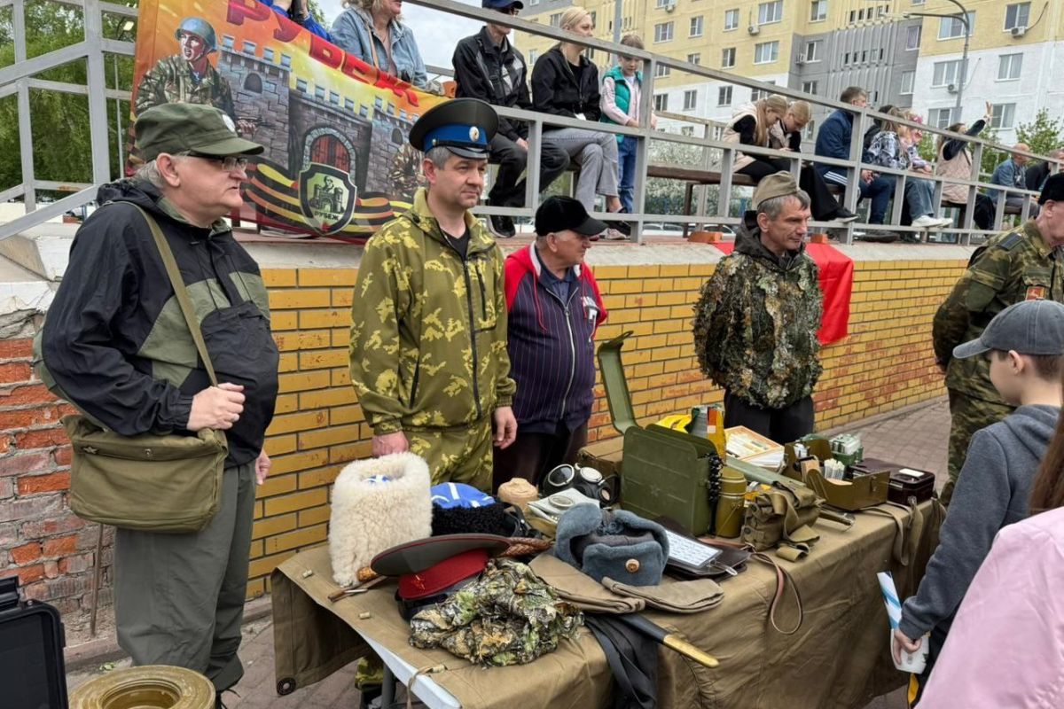 Южноуральские единороссы повели выставку военного оружия