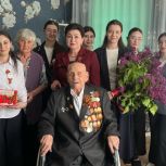 В КЧР «Единая Россия» провела акцию «Подарок ветерану»