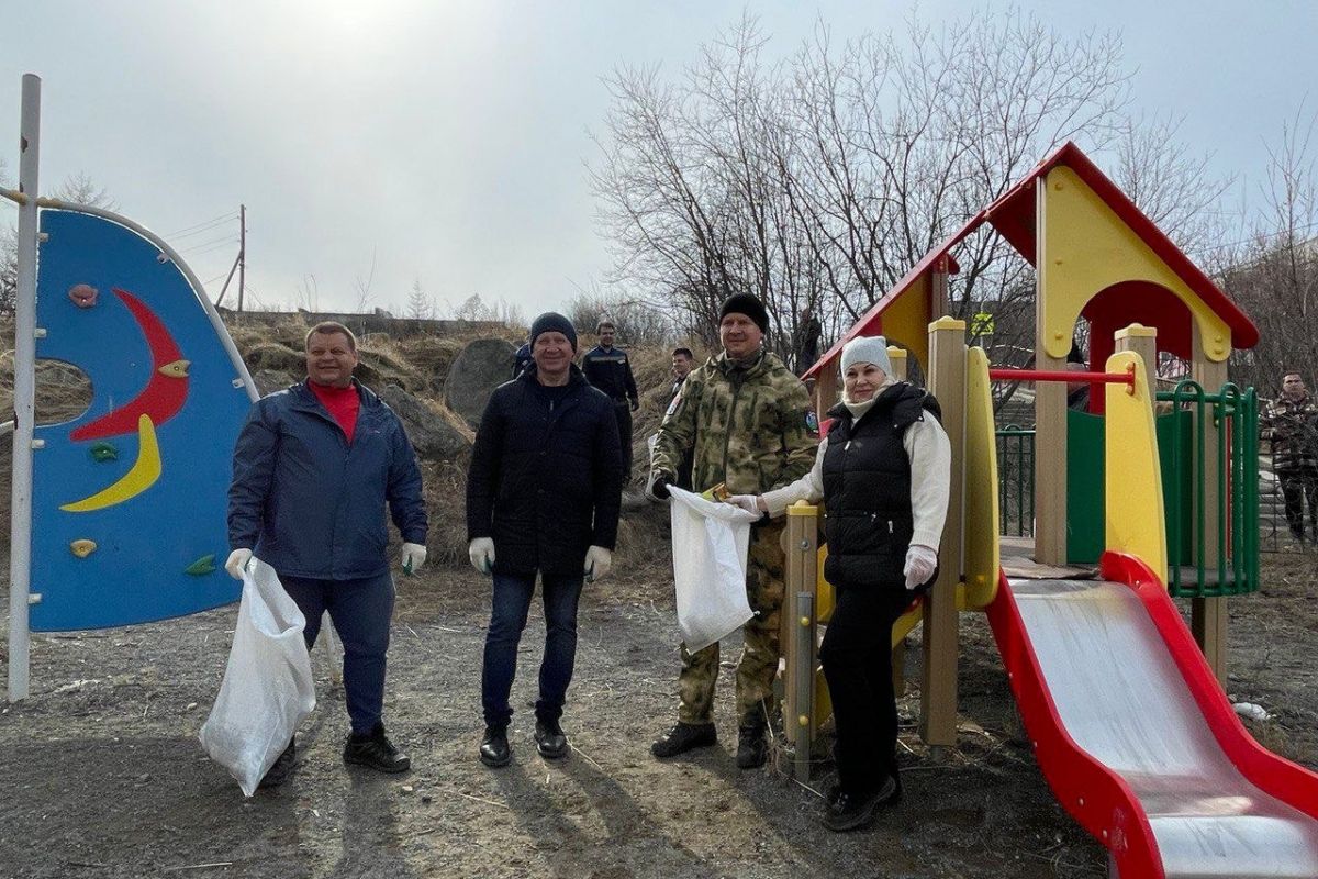 В Магадане продолжается месячник по благоустройству