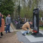 В Рыбинске Ярославской области по инициативе «Единой России» установили памятный знак в честь юбилея Великой Победы