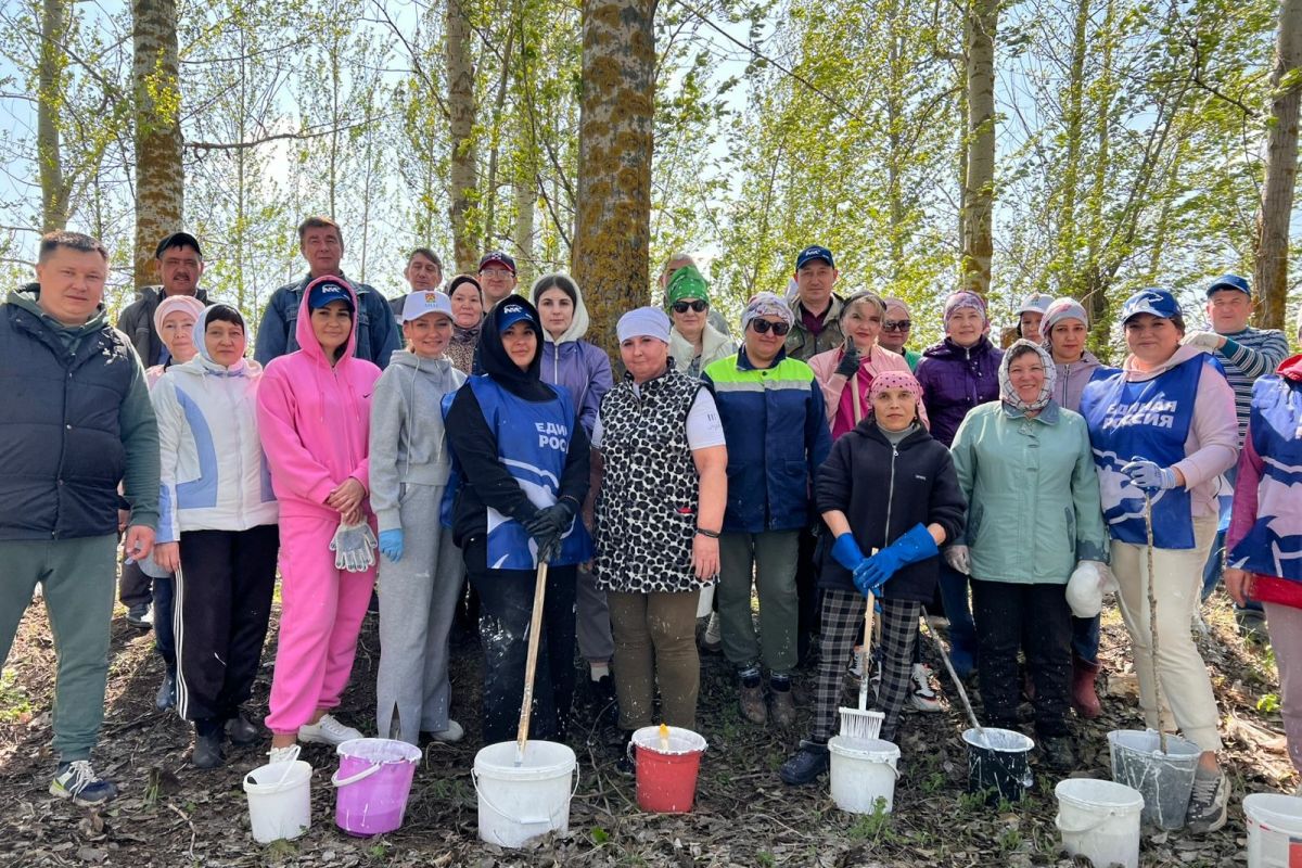 В Апастовском районе прошел экологический субботник