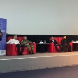 В кинотеатре «Октябрь» Озёрские единороссы провели «Круглый стол»
