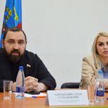 В Феодосии активисты «Женского движения Единой России» провели встречу студентов с депутатом Государственной Думы Российской Федерации