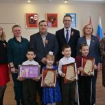 Владислав Зырянов: «Юные художники приобщились к изучению истории России и родного края»