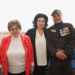 По инициативе депутата Мосгордумы Татьяны Батышевой открылась передвижная выставка об участниках СВО