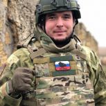 Депутат Госдумы Андрей Картаполов обсудил с ветераном СВО взаимодействие в рамках гуманитарной миссии партии