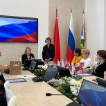 Депутат «Единой России» встретилась с волонтерами Ольховатского района