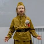 В Штабе общественной поддержки «Единой России» прошла премьера постановки театральной лаборатории «Черепаха», посвященная 80-летию Великой Победы.