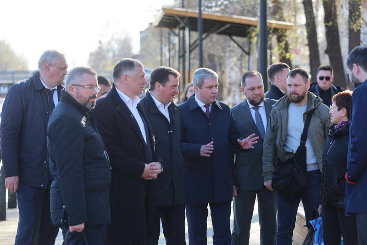 Вице-премьер Марат Хуснуллин оценил благоустройство набережной реки Соломбалки в Архангельске