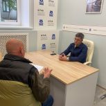 На приеме граждан обсудили темы ЖКХ и ремонта дорог в столице республики