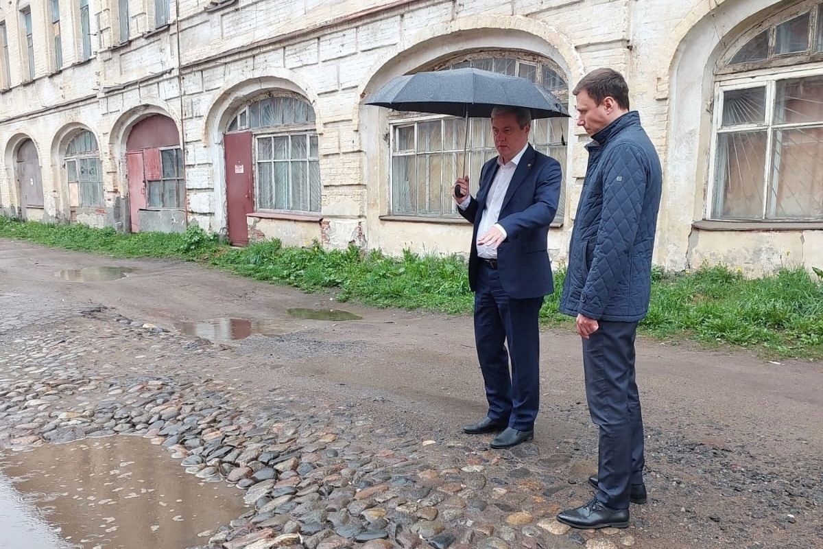 В Архангельске занялись благоустройством Банковского переулка