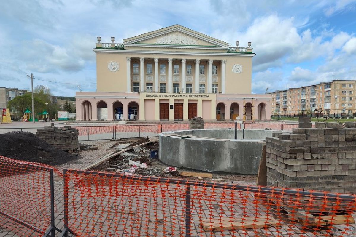 В Усть-Катаве полным ходом идёт благоустройство общественной территории