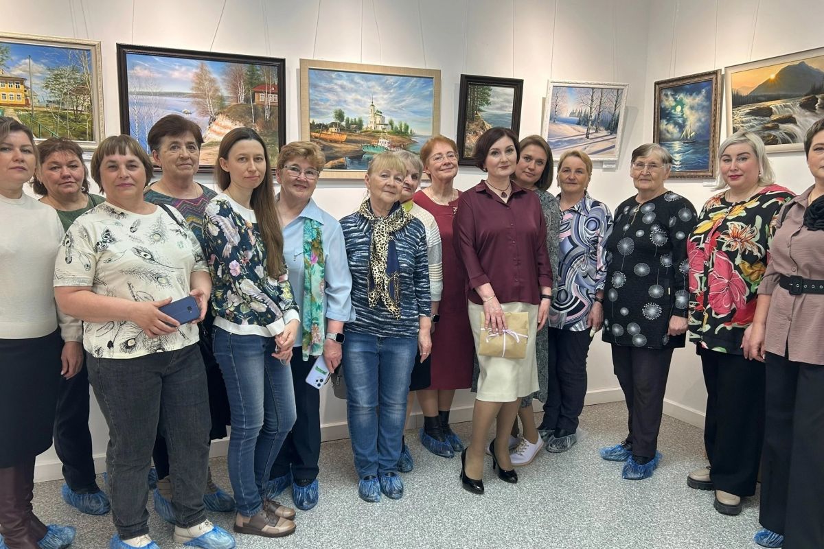 «Цветень» Марины Шумиловой: в Верхнетоемском округе открыли выставку