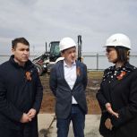 Школы, мосты, общественные пространства и памятные места: «Единая Россия» провела мониторинг строительства и ремонта объектов народной программы в регионах