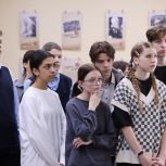 Галина Алёшина в Плавске посетила открытие выставки «Будем жить!»