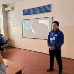 «Молодая Гвардия Единой России» провела кинопоказ в честь третьей годовщины освобождения Мариуполя