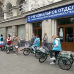 При поддержке «Единой России» в Воронеже прошел велопробег для пожилых людей, приуроченный к 80-летию Победы