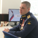 Герой России Андрей Манухин провел урок мужества для ростовских школьников