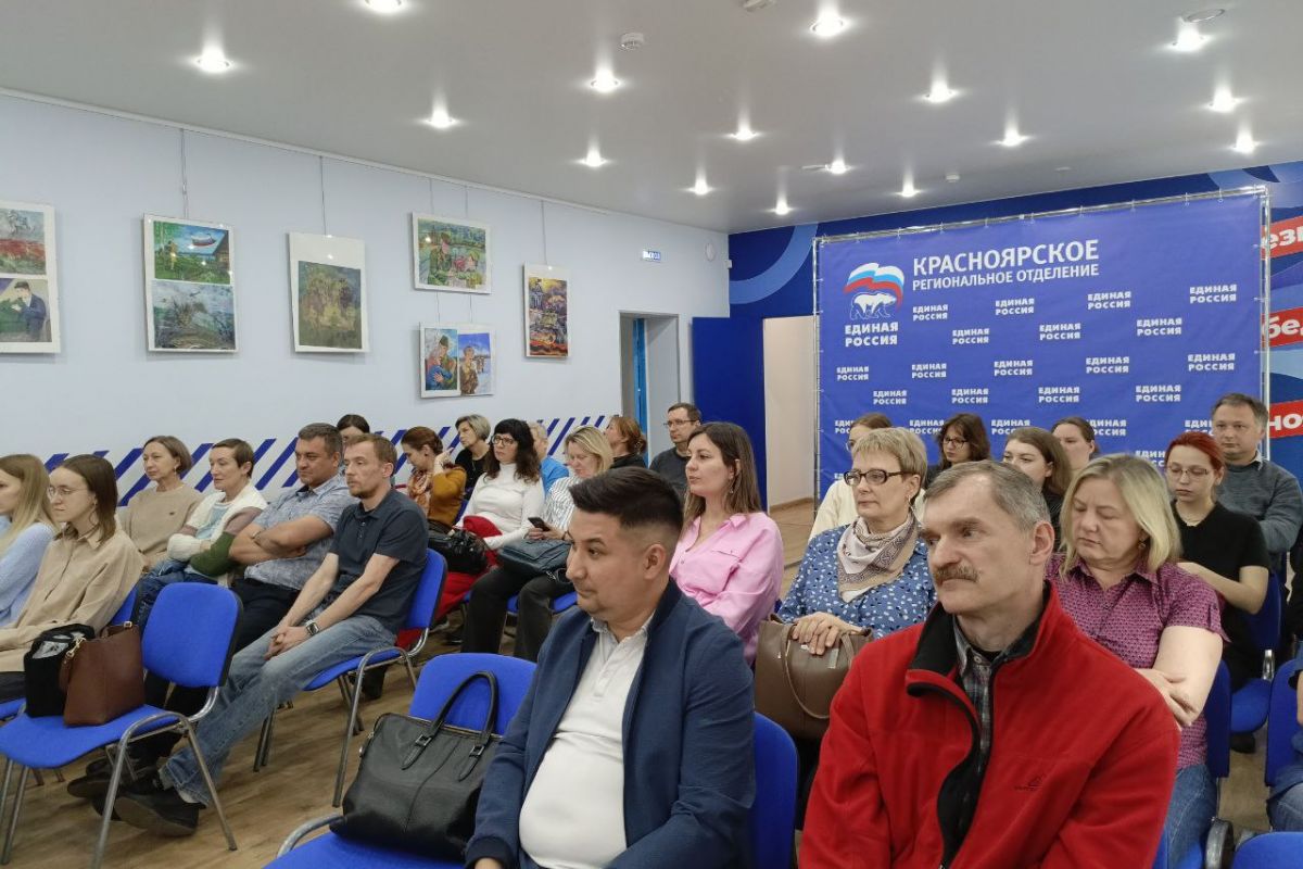 Инна Рычкова: "На СВО всегда нужны маскировочные сети, сапоги и влажные салфетки, а теперь и строительные инструменты"