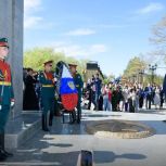 Оренбуржцы почтили память героев