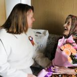 «Единая Россия» чествует ветеранов Смоленщины – дайджест поздравлений от местных отделений