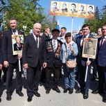 Виктор Якимов принял участие в праздничных мероприятиях, приуроченных к 80-летию Великой Победы, в Каменске-Уральском
