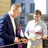 Единороссы и сторонники партии поздравили коллектив «Добро.Центра» с открытием отделения в Петроградском районе