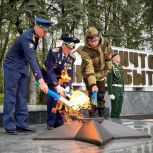 После завершения ремонтных работ на мемориале, в Костроме состоялось торжественное зажжение Вечного огня