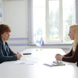 Татьяна Гигель провела прием граждан в Штабе общественной поддержки партии «Единая Россия», где рассмотрела широкий спектр вопросов, волнующих жителей республики